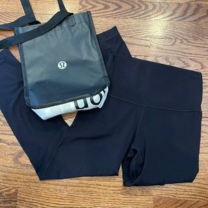 lululemon Align high rise pant 25” inseam size 6 great condition!